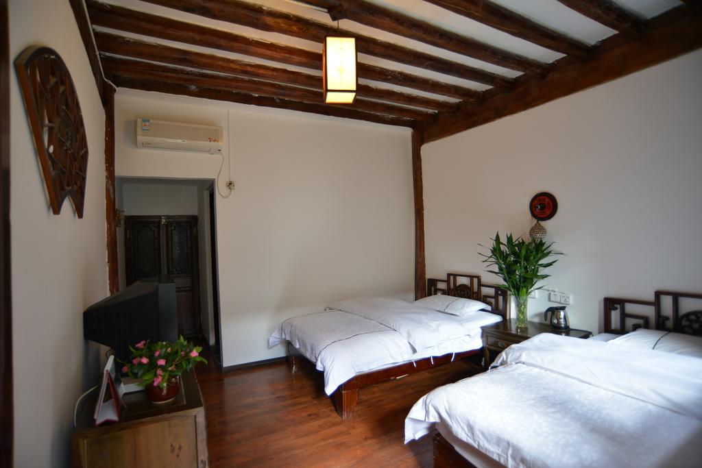 Lijiang Ancient Town International Youth Hostel חדר תמונה